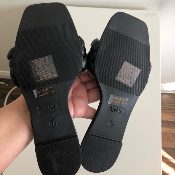 Black Braised Strap Leather Slide Sandals - Picture 8 of 10